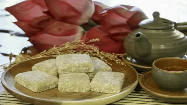 Bánh Chè Lam Đặc Sản Ở Đâu? Nguồn Gốc Và Các Địa Chỉ Mua Nổi Tiếng Nhất