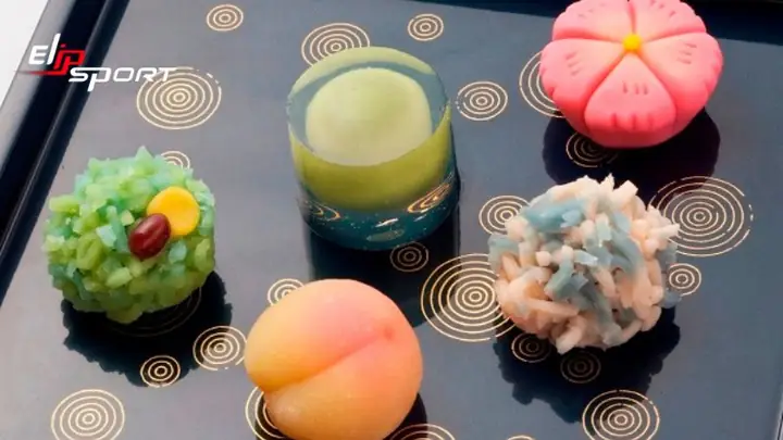 Top 30+ Bánh Đặc Sản Nhật Bản Phổ Biến: Từ Mochi, Dorayaki, Wagashi Đến Castella & Tokyo Banana Top 30+ Bánh Đặc Sản Nhật Bản Phổ Biến: Từ Mochi, Dorayaki, Wagashi Đến Castella & Tokyo Banana