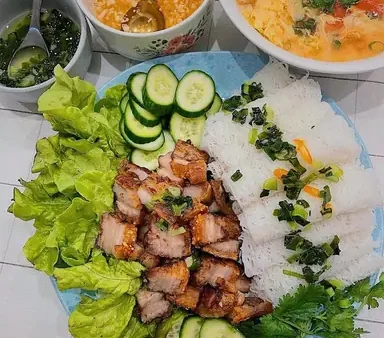 Top Quán Bánh Hỏi Heo Quay Ngon Tại Phong Điền, Gò Công, Đà Nẵng: Địa Chỉ, Giá, Giờ Mở Cửa & So Sánh 3 Phong Cách
