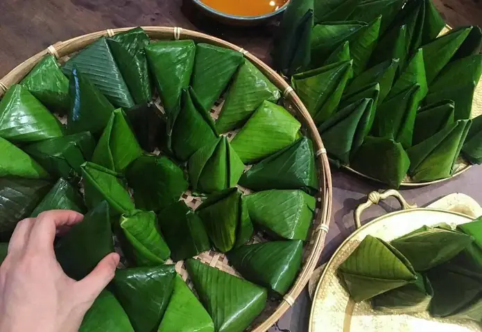 Bánh Ít Lá Gai Là Đặc Sản Của Tỉnh Nào? Đáp Án Bình Định - Phú Yên - Quảng Ngãi & Toàn Cảnh Văn Hóa Ẩm Thực Bánh Ít Lá Gai Là Đặc Sản Của Tỉnh Nào? Đáp Án Bình Định - Phú Yên - Quảng Ngãi & Toàn Cảnh Văn Hóa Ẩm Thực