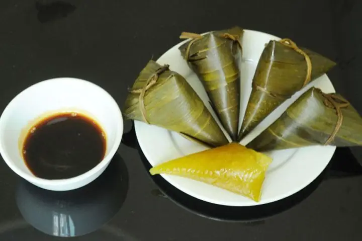 Bánh Tro Đặc Sản Ở Đâu? Danh Sách Tỉnh Thành Nổi Tiếng 3 Miền & Địa Chỉ Mua Uy Tín Bánh Tro Đặc Sản Ở Đâu? Danh Sách Tỉnh Thành Nổi Tiếng 3 Miền & Địa Chỉ Mua Uy Tín