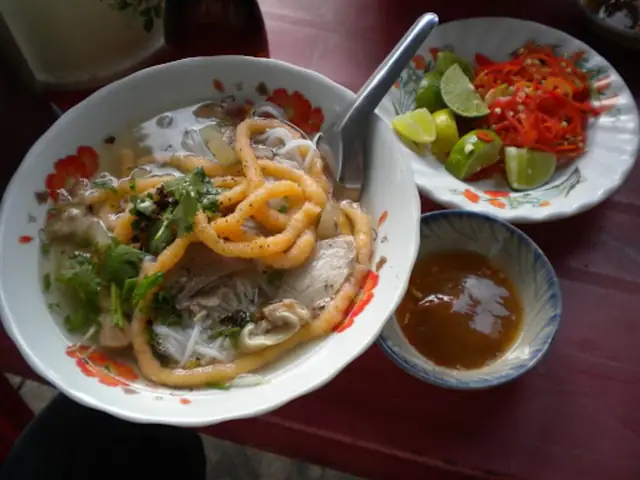 Tổng Hợp Bún Đặc Sản Trà Vinh: Bún Nước Lèo & Bún Suông (đuông) - Nguồn Gốc, Cách Nấu, Quán Ngon Nổi Tiếng