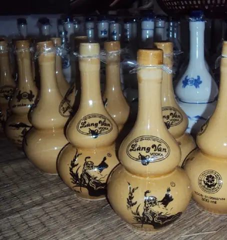Khám Phá Đa Dạng Danh Sách Các Loại Rượu Đặc Sản Việt Nam Từ Bắc Đến Nam
