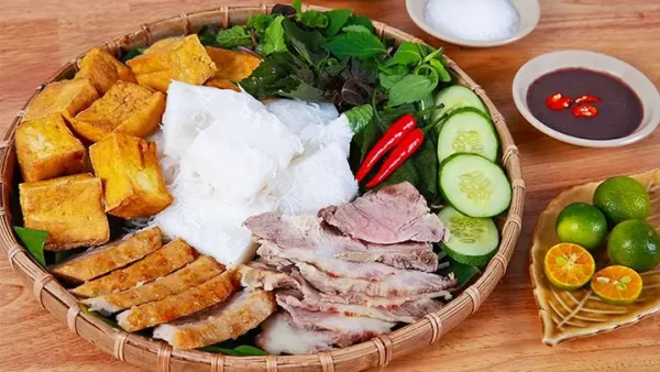 Khám Phá Danh Sách Các Món Ăn Đặc Sản Hà Nội: Món Nào Nên Thử Và Mua Làm Quà?