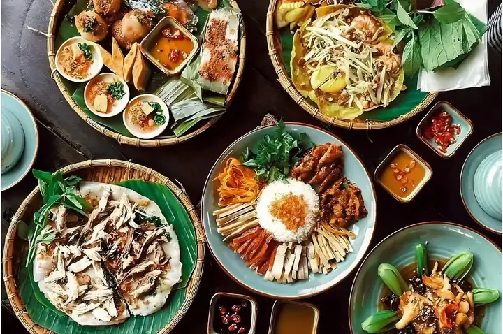 Danh Sách Các Món Ăn Đặc Sản Huế Trứ Danh Nhất Định Phải Thử Khi Đến Cố Đô