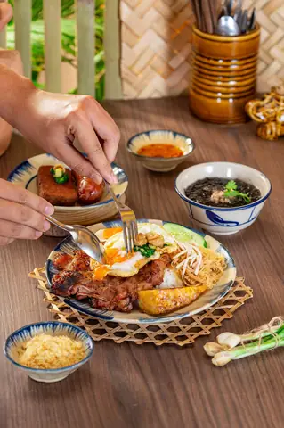 Top 20+ Quán Cơm Tấm Sài Gòn Ngon Chuẩn Vị: Địa Chỉ Ăn Sáng Đêm, Phân Theo Quận & Mức Giá Top 20+ Quán Cơm Tấm Sài Gòn Ngon Chuẩn Vị: Địa Chỉ Ăn Sáng Đêm, Phân Theo Quận & Mức Giá