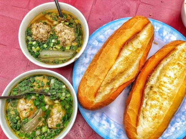 Khám Phá Top Đặc Sản Ăn Sáng Đà Lạt Ngon Chuẩn Vị Và Địa Chỉ Quán Nổi Tiếng Nhất Năm 2026 Khám Phá Top Đặc Sản Ăn Sáng Đà Lạt Ngon Chuẩn Vị Và Địa Chỉ Quán Nổi Tiếng Nhất Năm 2026