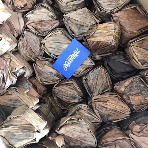 Đặc Sản Anh Sơn Nghệ An: Danh Sách Các Món Ngon Nổi Tiếng Và Tiêu Chí Chọn Mua Thông Minh Đặc Sản Anh Sơn Nghệ An: Danh Sách Các Món Ngon Nổi Tiếng Và Tiêu Chí Chọn Mua Thông Minh