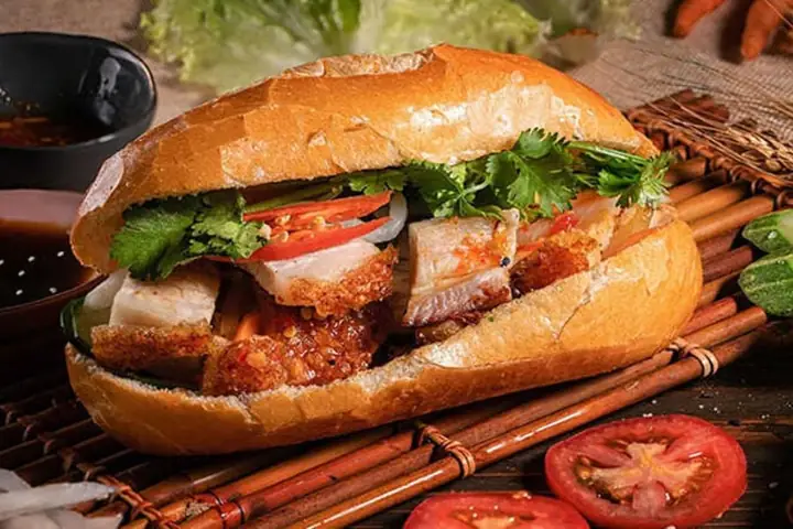 Khám Phá 20 Đặc Sản Bánh Mì Việt Nam Không Thể Bỏ Qua Từ Bắc Đến Nam Khám Phá 20 Đặc Sản Bánh Mì Việt Nam Không Thể Bỏ Qua Từ Bắc Đến Nam