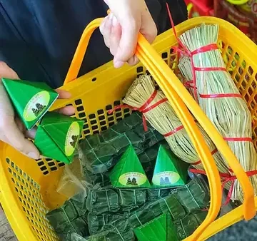 Top 7 Cửa Hàng Đặc Sản Quy Nhơn Uy Tín Nhất: Review Chi Tiết Phụng Nga, Mận Khoa, Thanh Liêm & Bí Quyết Mua Quà Đúng Chỗ