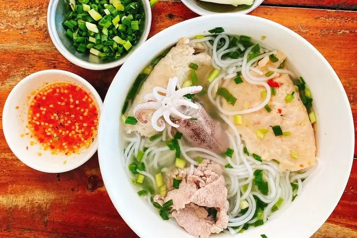 Khám Phả Đặc Sản Bún Quậy Phú Quốc: Những Quán Ngon, Chuẩn Vị Đáng Thử
