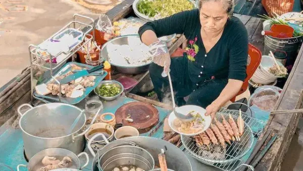 Khám Phá Đặc Sản Chợ Nổi Cái Răng: Hướng Dẫn Chọn Mua Và Trải Nghiệm Ẩm Thực Miền Tây Cần Thơ
