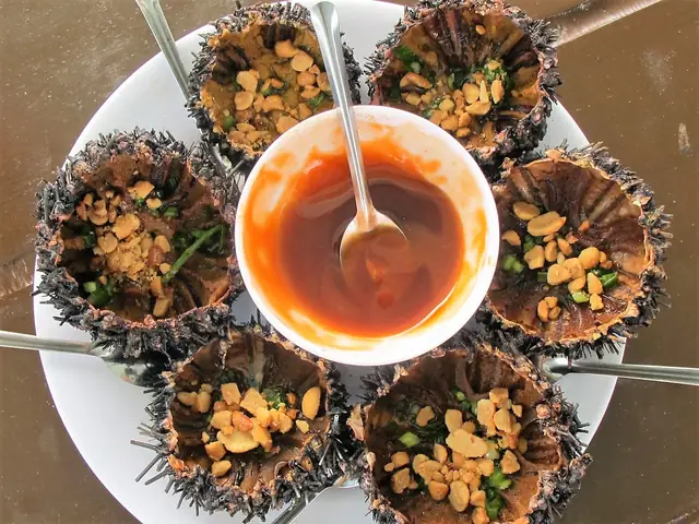 Tổng Hợp Top 30+ Đặc Sản Bình Định: Món Ngon Phải Thử & Quà Mua Về Uy Tín (kèm Gợi Ý Chọn Mua & Bảo Quản)