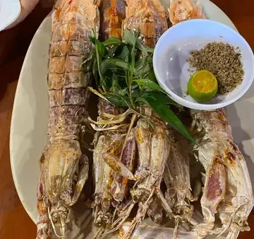 Tổng Hợp 15+ Đặc Sản Cửa Hội Ngon Đỉnh Cao: Món Ăn Ngay & Quà Biếu Mang Về (kèm Cách Chọn, Giá & Bảo Quản)