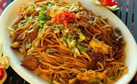 Tổng Hợp Đặc Sản Indonesia: Top Món Ăn Ngon & Quà Lưu Niệm Đáng Mua Cho Du Khách Việt
