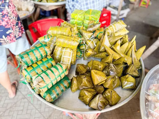 Đặc Sản Đất Đỏ Có Gì Ngon? Top Món Ngon Nổi Tiếng Và Địa Chỉ Mua Làm Quà