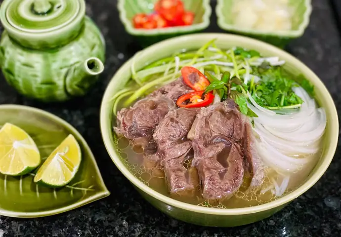 Đặc Sản Dốc Lết Ăn Gì Ngon? Danh Sách Món Ngon & Quán Ăn Nổi Tiếng Nhất Định Phải Thử