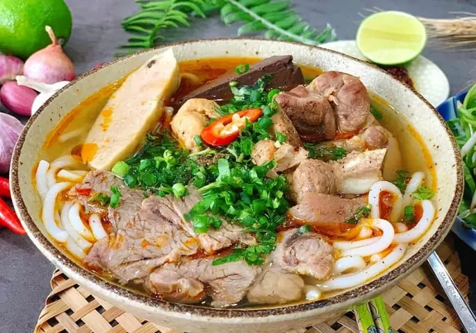 Đặc Sản Dốc Lết Ăn Gì Ngon? Danh Sách Món Ngon & Quán Ăn Nổi Tiếng Nhất Định Phải Thử