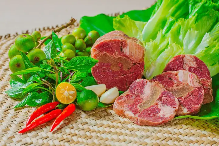 Giò Me Nghệ An Là Gì? Gốc Gác, Cách Làm, Chọn Mua, Bảo Quản Và 5+ Món Ngon Từ Giò Bê Chuẩn Vị Xứ Nghệ Giò Me Nghệ An Là Gì? Gốc Gác, Cách Làm, Chọn Mua, Bảo Quản Và 5+ Món Ngon Từ Giò Bê Chuẩn Vị Xứ Nghệ