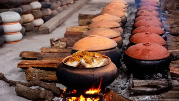 Top 12+ Đặc Sản Hà Nam Làm Quà Tặng Người Thân Bạn Bè: Gợi Ý Món Ngon, Dễ Mang Đi, Chuẩn Vị Quê