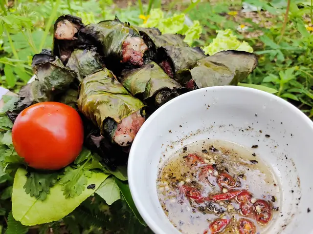 Top 16 Đặc Sản Hòa Bình Mua Làm Quà: Danh Sách Chi Tiết, Giá Tham Khảo & Bí Quyết Chọn Đúng Chất Top 16 Đặc Sản Hòa Bình Mua Làm Quà: Danh Sách Chi Tiết, Giá Tham Khảo & Bí Quyết Chọn Đúng Chất