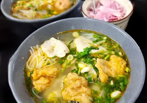 Top 12+ Đặc Sản Hoài Nhơn Bắt Phải Thử & Mua Quà: Từ Bánh Tráng Nước Dừa Tam Quan Đến Bánh Dây Bồng Sơn