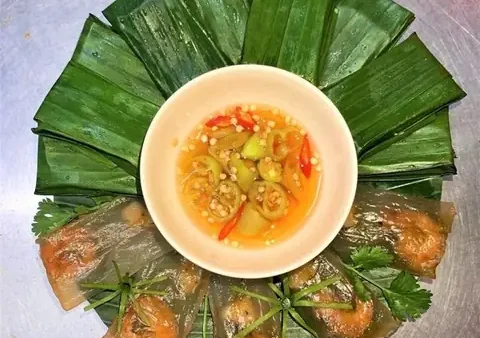 Đặc Sản Huế Tại TP.HCM: Top Cửa Hàng & Quán Uy Tín, So Sánh Loại Hình Mua Quà Ăn Ngay & Cách Chọn Chính Gốc