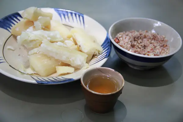 Khám Phá Đặc Sản Khoai Mì Củ Chi: Lịch Sử, Top Món Ăn Ngon & Bí Quyết Chọn Mua Quà Chuẩn Vị