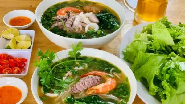 Top Đặc Sản Long Hải Nên Ăn: Món Địa Phương, Hải Sản Tươi Và Quà Biển