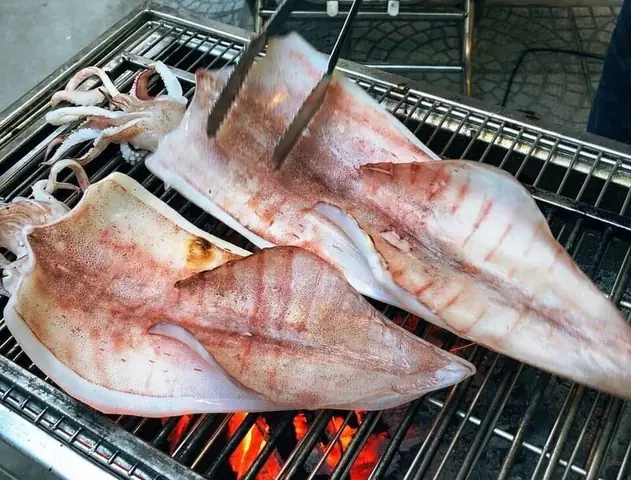 Top Đặc Sản Long Hải Nên Ăn: Món Địa Phương, Hải Sản Tươi Và Quà Biển Top Đặc Sản Long Hải Nên Ăn: Món Địa Phương, Hải Sản Tươi Và Quà Biển