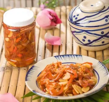 Đặc Sản Mắm Tôm Chua Huế: Nguồn Gốc, Top Địa Chỉ Mua Ngon Nhất Và Cách Thưởng Thức Trọn Vị