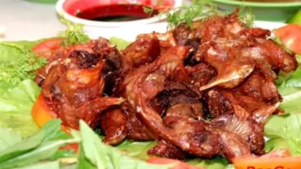 Đặc Sản Mang Thít Có Gì Ngon? Khám Phá Top Món Ngon Và Quà Biếu Nổi Tiếng