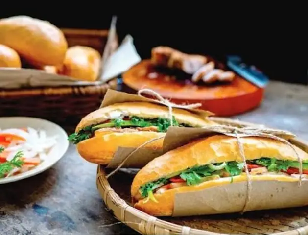 Đặc Sản Miền Đông: Tổng Hợp Các Món Ngon Trứ Danh Và Gợi Ý Quà Tặng Hấp Dẫn