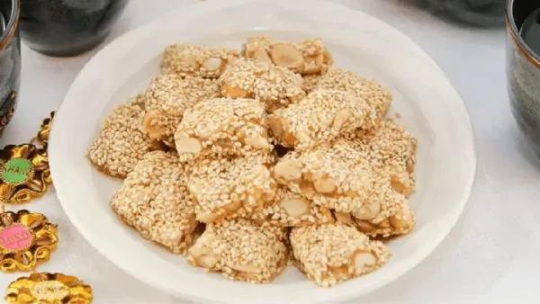 10+ Đặc Sản Huế Làm Quà Ý Nghĩa Nhất: Đánh Giá, Chọn Mua Và Lưu Ý Tặng