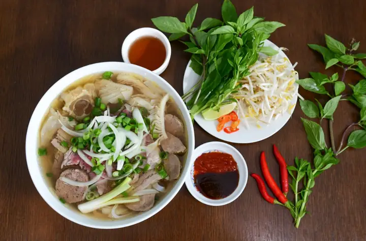 Tổng Hợp Các Món Ăn Đặc Sản Nổi Tiếng Việt Nam: Danh Sách Tinh Hoa Ẩm Thực 3 Miền Tổng Hợp Các Món Ăn Đặc Sản Nổi Tiếng Việt Nam: Danh Sách Tinh Hoa Ẩm Thực 3 Miền