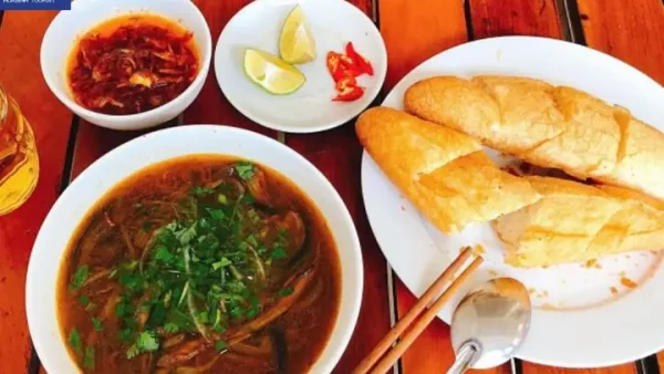 Ăn Gì Mua Gì Ở Cửa Lò? Top Các Đặc Sản Ngon Nhất Năm 2026