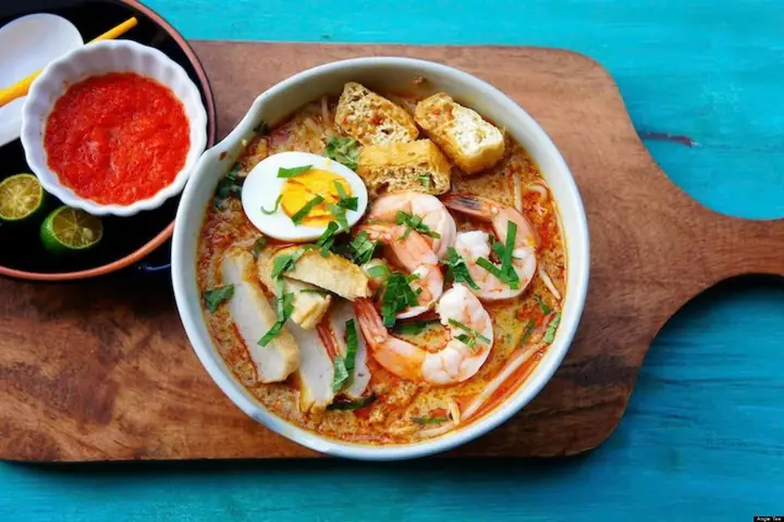 Top 30+ Đặc Sản Singapore: Món Ăn Nổi Tiếng Phải Thử & Quà Tặng Mua Về Làm Quà 2025 Top 30+ Đặc Sản Singapore: Món Ăn Nổi Tiếng Phải Thử & Quà Tặng Mua Về Làm Quà 2025