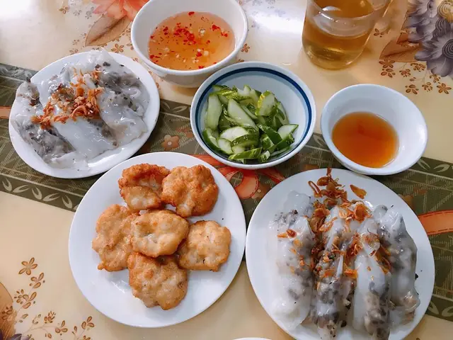 Top Đặc Sản Quảng Ninh Nên Mua Về Làm Quà Cho Du Khách: Ngon, Dễ Mang, Ý Nghĩa