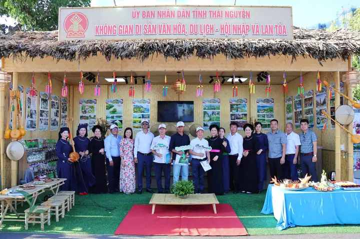 Đặc Sản Thái Nguyên Là Gì? Danh Sách 20+ Món Nổi Tiếng Nên Thử Và Mua Về Làm Quà Đặc Sản Thái Nguyên Là Gì? Danh Sách 20+ Món Nổi Tiếng Nên Thử Và Mua Về Làm Quà