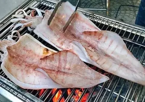 Đặc Sản Thiên Cầm Hà Tĩnh: Top Các Món Ngon Và Quà Biếu Biển Nổi Tiếng Nên Thử