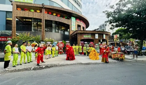 Review Đặc Sản Trần Phạm Văn Đồng Đà Nẵng: Không Gian, Thực Đơn Và Giá Cả Mới Nhất