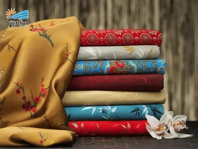 Đặc Sản Trung Quốc Làm Quà: Top 15 Món Nên Mua Cho Người Thân