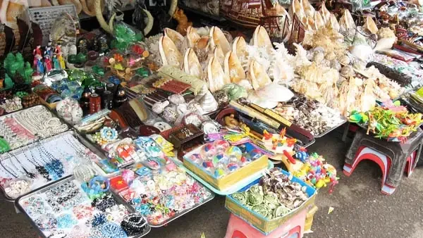 Đặc Sản Tuần Châu Mua Về Làm Quà Gì Ngon Và Quán Ăn Hải Sản Nào Đỉnh Nhất Năm 2026?