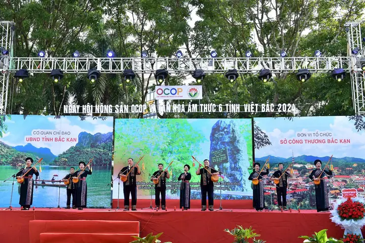 Tổng Hợp Đặc Sản Việt Bắc Ngon Nức Tiếng Và Trọn Vẹn Hương Vị Núi Rừng Tổng Hợp Đặc Sản Việt Bắc Ngon Nức Tiếng Và Trọn Vẹn Hương Vị Núi Rừng