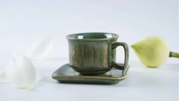 Chọn 30 Đặc Sản Việt Nam Làm Quà Cho Người Nước Ngoài: Món Nào Phù Hợp?