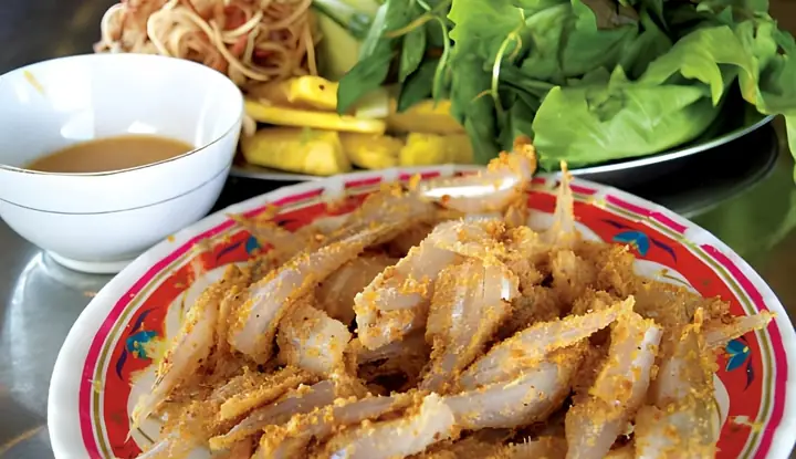 Danh Sách Đặc Sản Vĩ Hy Nên Thử: Món Ăn, Hải Sản Tươi Và Quà Lưu Niệm