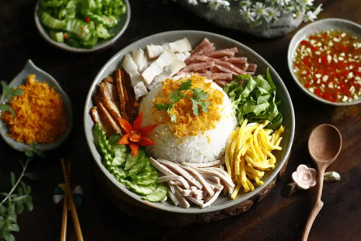 Đặc Sản Xứ Huế: Top Món Ngon Nức Tiếng Và Gợi Ý Quà Tặng Ý Nghĩa Đặc Sản Xứ Huế: Top Món Ngon Nức Tiếng Và Gợi Ý Quà Tặng Ý Nghĩa