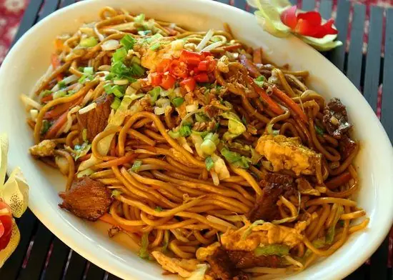 Top 10 Món Ăn Đặc Sản Indonesia Không Thể Bỏ Qua Khi Du Lịch – Danh Sách Món Ngon 2025