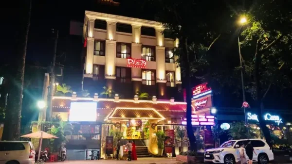 Địa Chỉ 3 Chi Nhánh Nhà Hàng Phố 79 TP.HCM: Menu Đặc Sản Bắc, Giá Menu & Review Thực Tế 2027