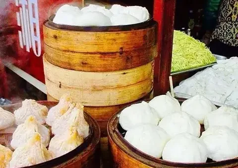 Khám Phá Danh Sách Đặc Sản Phượng Hoàng Cổ Trấn – Ẩm Thực Và Quà Lưu Niệm Dành Cho Du Khách